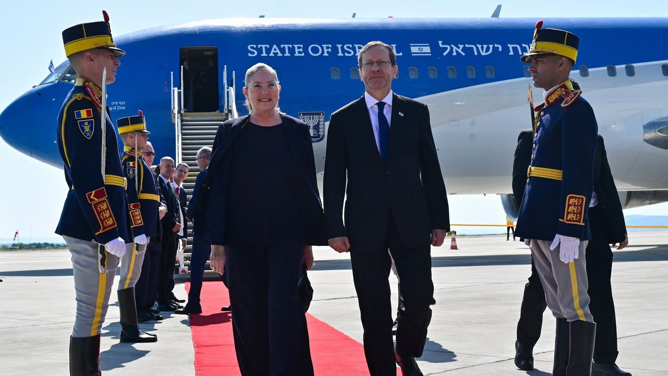Președintele israelian Isaac Herzog a aterizat la Iași, unde participă la comemorarea a 85 de ani de la Pogromul împotriva evreilor: "Vom comemora un capitol întunecat al acestei povești"