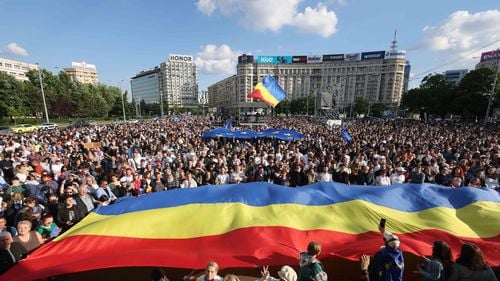 Ministrul de Externe Emil Hurezeanu, de Ziua Românilor de Pretutindeni: ”Niciodată diaspora, oriunde s-ar afla, nu a fost mai aproape de ţară”