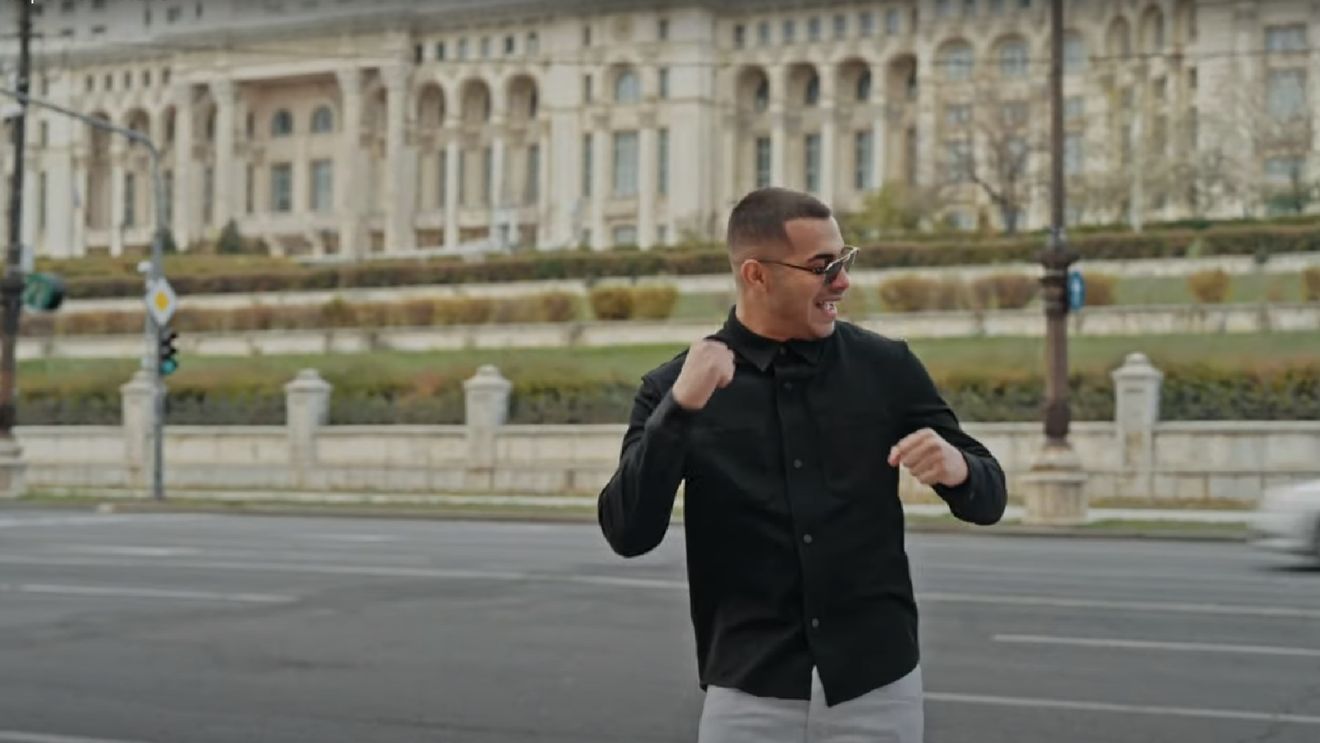 VIDEO A doua manea pro-Ciucă și PNL, cântată de Gheboasa / Artistul e trimis în judecată într-un dosar de deținere de droguri de risc, pentru consum propriu, și a fost amendat de Jandarmerie în 2023 pentru versurile controversate