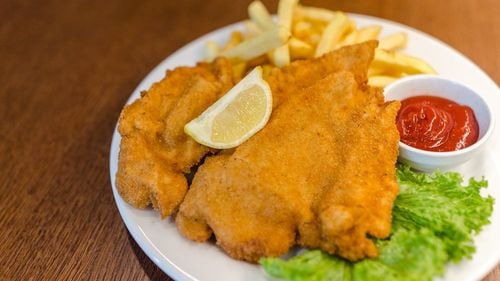 „Bonusul Schnitzel” acordat de dreapta politică din Austria recompensează restaurantele tradiționale