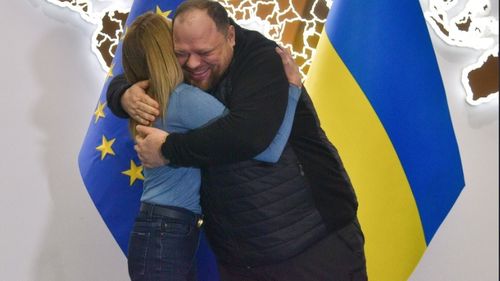 Roberta Metsola se află din nou în Kiev: ”Este minunat să-mi văd din nou prietenul”/ Președinta Parlamentului European a reiterat că ”viitorul Ucrainei este în UE”