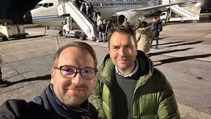 Deși campania pentru parlamentare s-a încheiat, Cătălin Drulă (USR), face un îndemn de mobilizare la vot ”ca să avem o majoritate pentru Elena Lasconi” / Drulă: ”Azi este legal să vorbim despre alegerile prezidențiale, BEC a confirmat acest lucru”