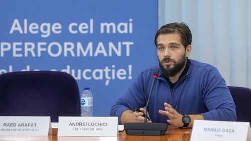 Dezbatere G4Media și FPEE pe dezinformarea din sănătate/ Andrei Luchici, Universitatea Româno-Americană: „Știrile false încearcă să imite știrile reale, dar predomină tonul negativ și au focus pe povești personale”
