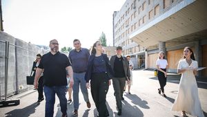Ministra Oana Țoiu, vizită la Kiev: „România va rămâne în continuare alături de Ucraina, pentru că victoriile lor sunt și victoriile noastre”