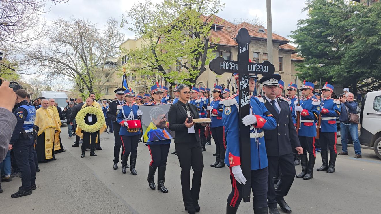 FOTO VIDEO Ziua despărțirii de Il Luce: Mircea Lucescu a fost înmormântat cu onoruri militare la Cimitirul Bellu