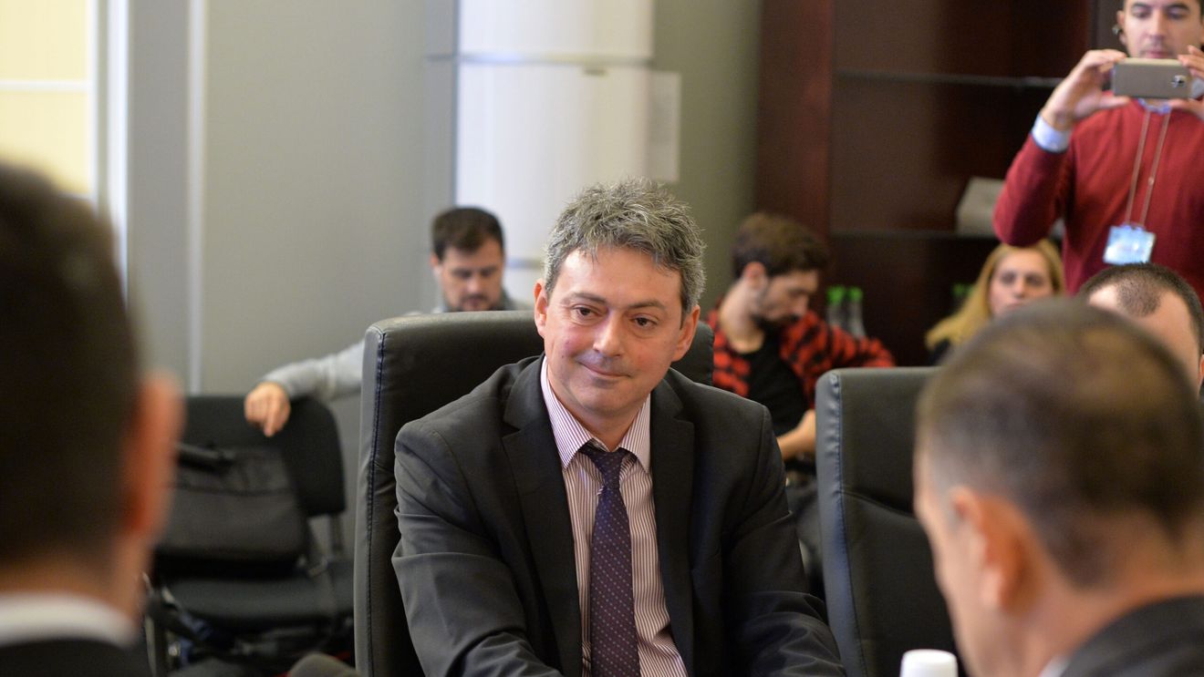 Nou președinte al Directoratului Hidroelectrica: Dan Iulius Plaveti, cu 15 ani lipsă în CV / Primul loc de muncă declarat oficial a fost la 38 de ani / A primit 1 milion de lei despăgubiri de la Hidroserv după ce a fost înlăturat de la conducerea societății