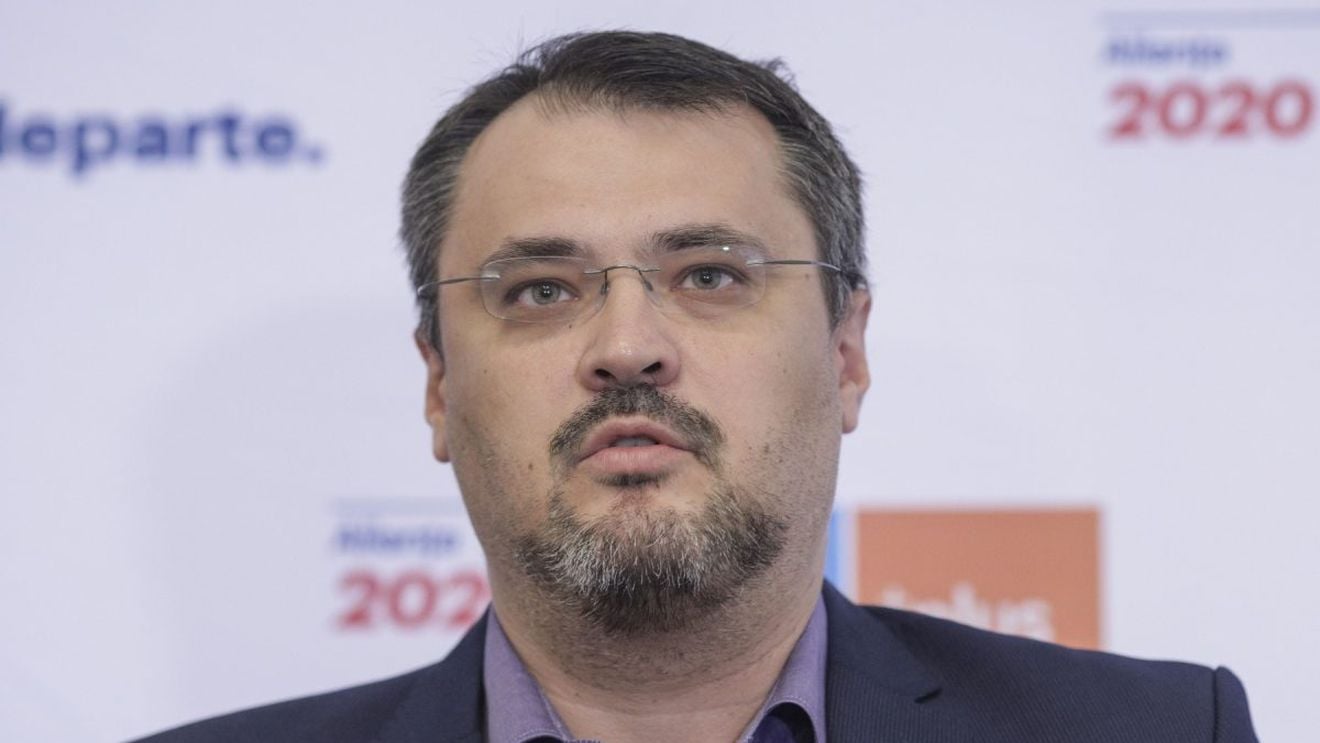 Ghinea le răspunde lui Bode și Ciolacu: ”Pe fond, băieții ăștia chiar sunt atât de proști cât par” / Îl acuză pe Ciolacu de faptul că minte atunci când vorbește despre secretizarea PNRR și pe Bode că a plagiat în teza de doctorat