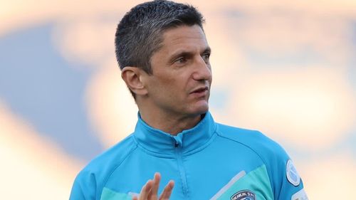 Răzvan Lucescu a fost suspendat pentru patru luni de către Comisia de Disciplină a federaţiei elene de fotbal după meciul dintre PAOK și AEK Atena