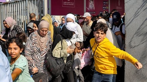 Israelul suspendă redeschiderea punctului de frontieră Rafah, deoarece Hamas nu a predat toţi ostaticii decedați