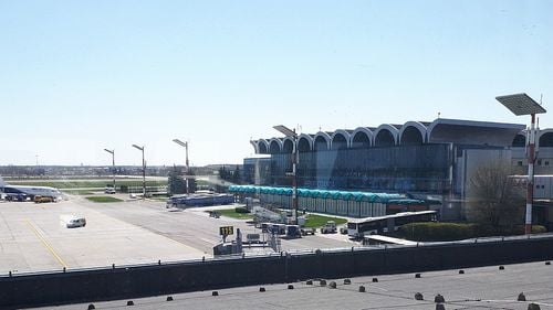 Aeroportul Henri Coandă din Otopeni reduce la jumătate ghișeele de check-in și cu 40% numărul porților de îmbarcare pentru zboruri internaționale