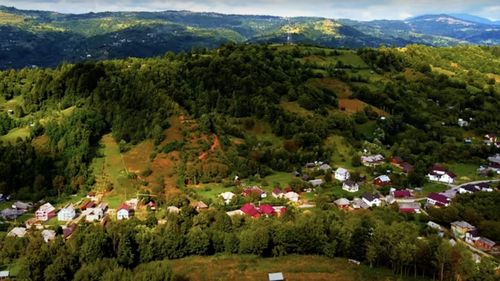 Aproape toate locurile din pensiunile din Maramureș sunt ocupate de Paști / ”Acum avem solicitări pentru Crăciun și pentru Revelion, chiar dacă încă nu a trecut Paștele” / Ce poți face în minivacanță, în Maramureș