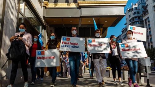 Vlad Voiculescu: În Primăria Generală şi în primăriile de sector pare că se fac concursuri pe ultima sută de metri. Rugămintea este să fie oprite imediat/ Vom controla totul de îndată ce vom ajunge la primărie