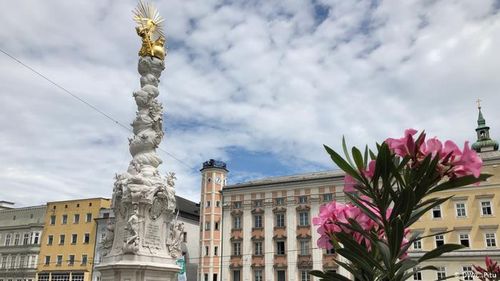 Coronavirus la Linz, unde românii au devenit cea mai numeroasă minoritate din Austria / Masca a devenit obligatorie în toată Austria Superioară