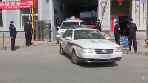 O mașină a intrat în mulțime în fața unei școli din estul Chinei, rănind mai multe persoane, inclusiv copii / Nu se știe încă dacă a fost vorba de un accident sau de un act deliberat