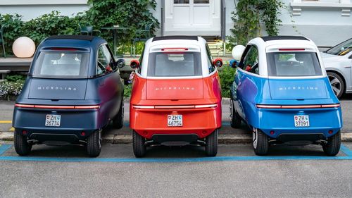 Maşinile minuscule asemănătoare modei anilor 1960 par să redevină  populare