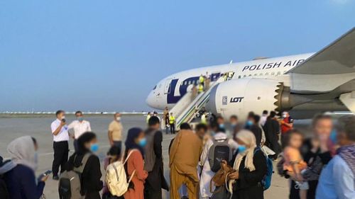Polonia şi-a încheiat misiunea de evacuare din Afganistan: Peste 1300 de persoane extrase cu 14 zboruri