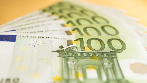 Randamentele obligațiunilor guvernamentale din zona euro au crescut ușor, luni