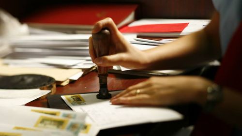 Șeful Poștei: Nu vorbim de disponibilizarea factorilor poștali, ci exclusiv din zona personalului TESA/ Ministrul Digitalizării anunța transformarea poștașilor concediați în asistenți comunitari