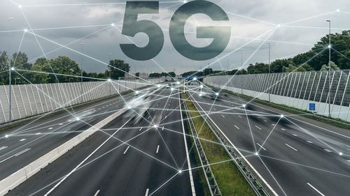 Dragoș Tudorache: Ce facem cu statele membre deja avansate în implementarea 5G cu tehnologie chineză? Avem campioni europeni ca Nokia Ericsson sau Siemens, cum îi putem ajuta să-i poată înlocui pe chinezi?