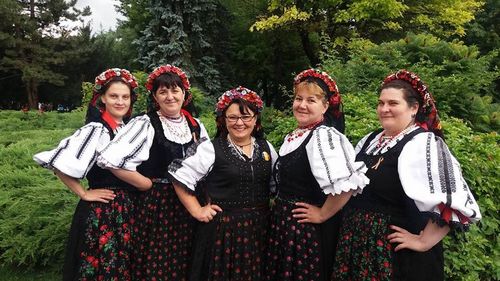 Localnicii din satul Crihalma (Brașov) vor ca dansul Fecioreasca fetelor să intre în patrimoniul UNESCO / ”În timpul Primului Război Mondial, femeile, ca să-și umple timpul, au început să imite jocul fecioresc al bărbaților”