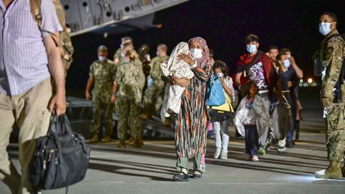 Guvernul Germaniei va facilita integrarea refugiaților afgani în societatea germană / Azilanții vor avea acces la cursuri de integrare finanțate de stat înainte de stabilirea statutului lor