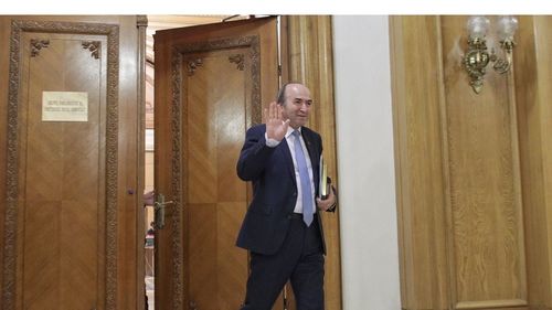 Tudorel Toader, o nouă postare stranie în ziua în care ar putea fi demis de la Ministerul Justiției: ”Nu este timp pentru a raspunde tuturor dezinformarilor”