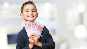 The Sun: Marea Britanie plăteşte un milion de lire sterline pe an beneficii pentru copii care locuiesc în România