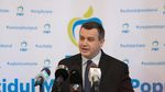 Premierul desemnat Eugen Tomac se întâlnește azi cu liderii Ilie Bolojan, Dominic Fritz și Sorin Grindeanu pentru a găsi o majoritate. PNL și USR au anunțat că nu sprijină un guvern din care face parte PSD