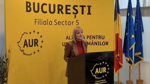 Partidul extremist AUR și-a anunțat candidatul la Primăria Sector 5: Fiica lui Corneliu Vadim Tudor, liderul PRM, partid din anii 1990 profund antioccidental, homofob și xenofob / „Lidia Vadim Tudor continuă lupta politică patriotică a tatălui ei”