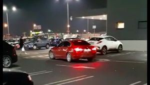 Pasionații de drifturi care tulbură liniștea în timpul nopții și chefliii care dau muzica tare, amendați de polițiștii locali din Timișoara într-o acțiune de amploare: 26 de sancțiuni în valoare de 16 mii de lei