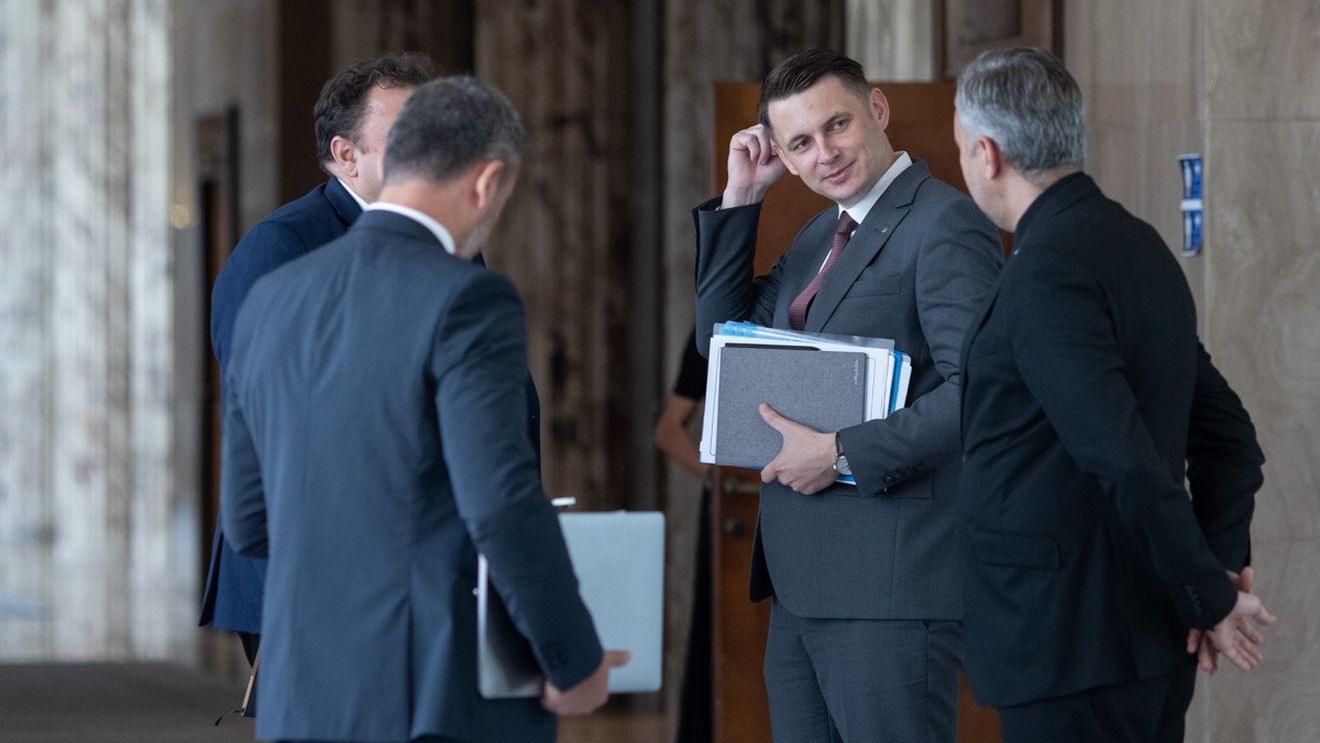 SURSE: PNL îl susține pe Mircea Abrudean la șefia secretariatului general al guvernului, deși premierul Ciolacu a cerut alt nume