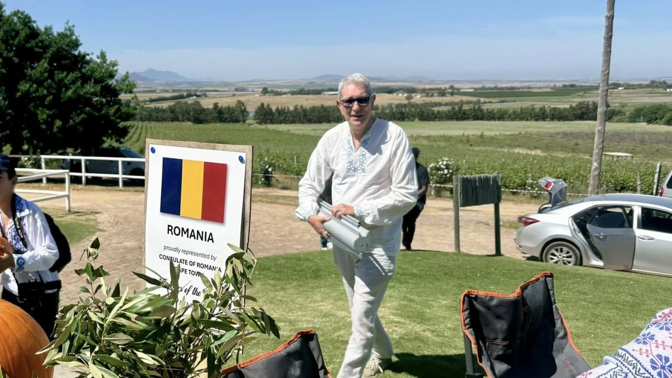Fostul prezentator tv Andrei Zaharescu, numit consul de guvernul Ponta la Cape Town, acum 12 ani, a fost rechemat în țară