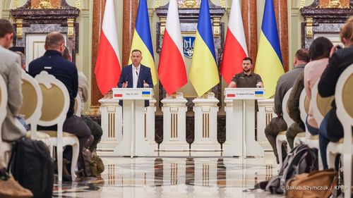 Ucraina şi Polonia au convenit asupra unui control vamal comun pentru a uşura circulaţia persoanelor şi a mărfurilor