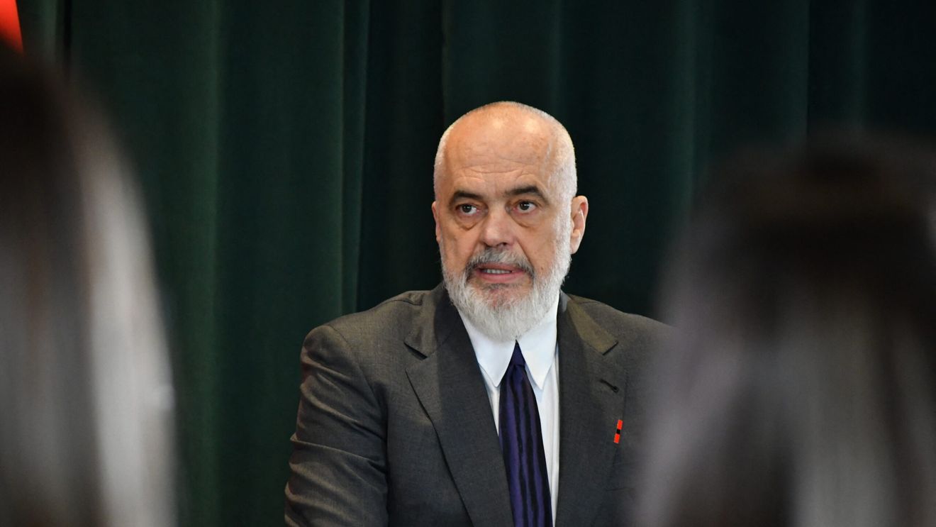 Premierul Albaniei, Edi Rama, îi acuză pe „cei care îl urăsc pe Trump” că au amplificat protestele față de resortul lui Kushner