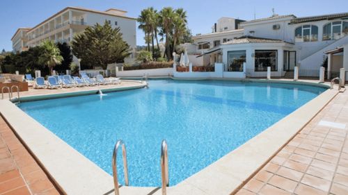 9 case de vacanță, sub 100.000 de euro, în Italia, Spania și Grecia / Apartament cu 2 camere, pe plajă, în Italia: 85.000 de euro