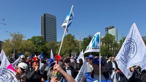 Protestul sindicatelor din Piața Victoriei s-a încheiat mai devreme decât programul anunțat / Câteva sute de persoane au manifestat în fața Guvernului