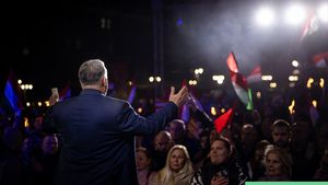 Ungaria se pregătește de lupta postelectorală / Cum vor reacționa partidul  lui Orban sau opoziția dacă vor pierde alegerile? - analiză Politico