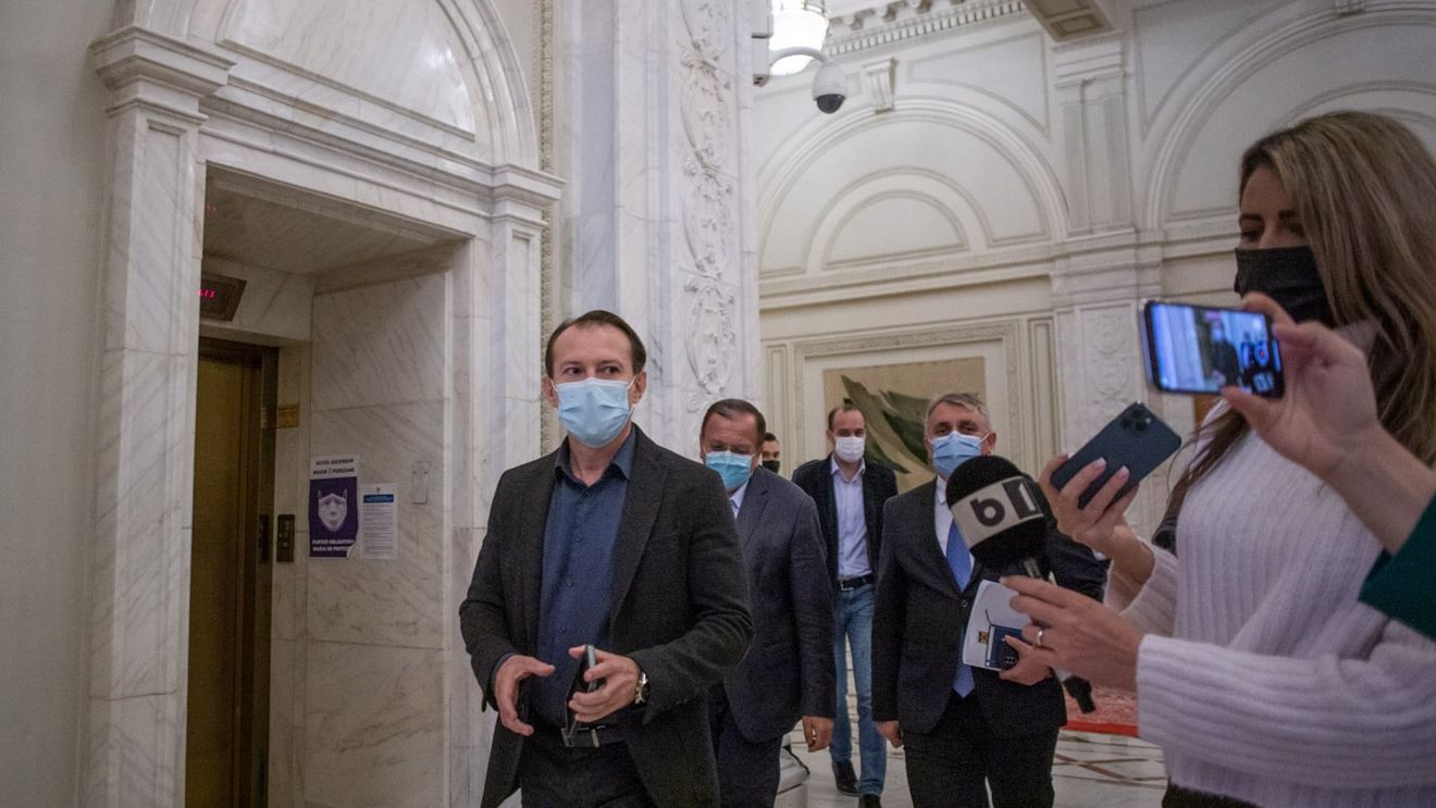 UPDATE Liderii PNL, PSD și UDMR discută la Palatul Parlamentului despre formarea viitorului guvern