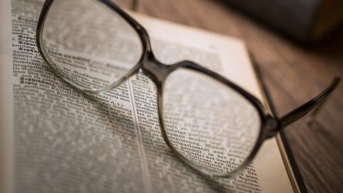 O carte împrumutată de la o bibliotecă scoţiană a fost returnată după 73 de ani / Penalităţile pentru întârziere ar fi ajuns la 2.847 de lire sterline, dar au fost suspendate în contextul pandemiei