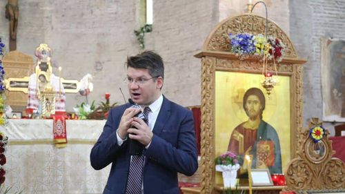 Doi liberali se jignesc pe Facebook din cauza Referendumului pentru familia tradițională