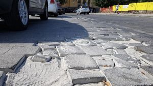 Paradoxurile „Republicii Mazăre”: Reabilitat cu bani de la UE, centrul vechi al Constanței a prins viață doar temporar. Firmele de casă au făcut lucrări de mântuială