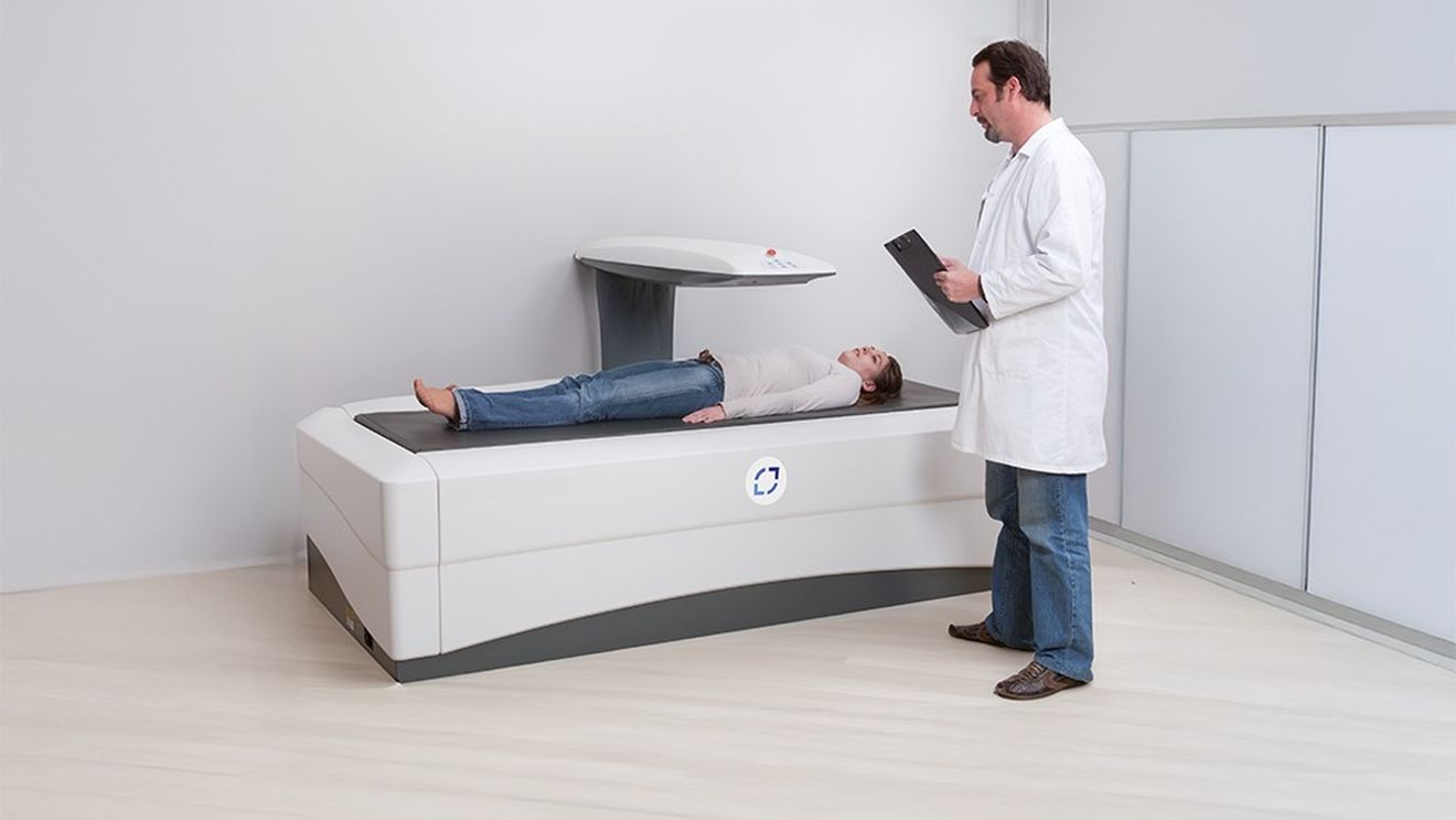 FOTO: Spitalul Municipal Tecuci, dotat cu echipament medical de ultimă generaţie pentru depistarea rapidă a osteoporozei