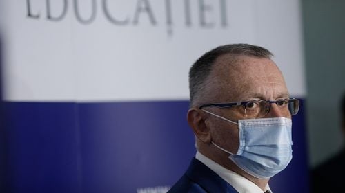 Sorin Cîmpeanu, în urma negocierilor cu PSD: ”Nu am identificat puncte de divergență/ Trebuie să identificăm soluția pentru asigurarea protecției sanitare, dar și prezența fizică în școli”