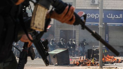 O facţiune a Jihadului Islamic anunţă că ţine ostatici peste 30 de israelieni / Nu vor fi repatriaţi "până când toţi prizonierii noştri nu vor fi eliberaţi"
