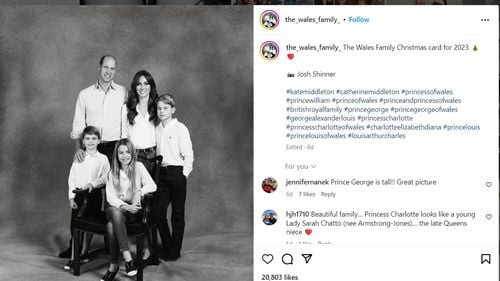 Prințul George „arată ca un viitor James Bond, fermecător” scrie presa franceză despre felicitarea de Crăciun a familiei Wales