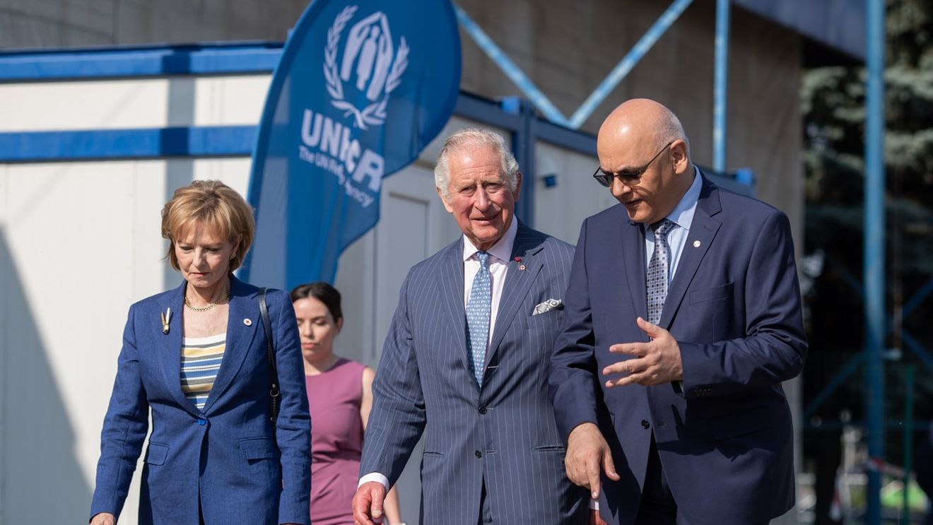 Prinţul Charles, în vizită la centrul pentru refugiaţi ucraineni de la Romexpo