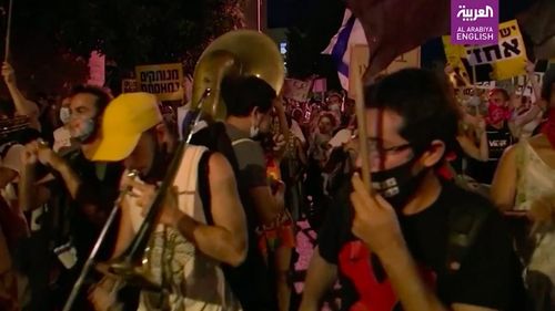 Mii de israelieni s-au adunat în stradă pentru a manifesta împotriva premierului Benjamin Netanyahu, acuzat de corupţie şi de proastă gestionare a pandemiei noului coronavirus