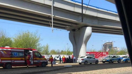 Poliția Capitalei: Un bărbat a murit după ce a căzut de pe pasajul Mihai Bravu