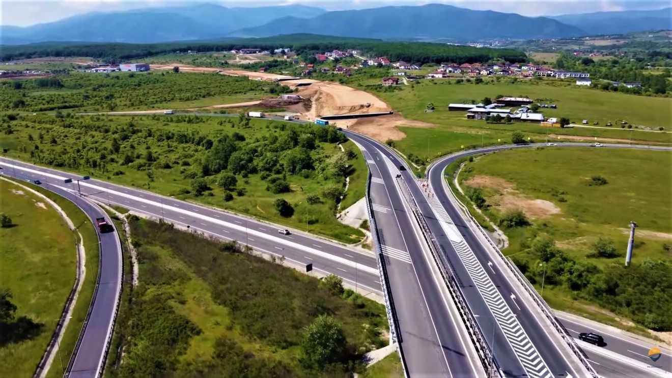 Restricţii de circulaţie vor fi impuse pe tronsonul Sibiu-Deva al autostrăzii A1 şi pe DN 7 la Călimăneşti, începând de luni, pentru executarea unor lucrări