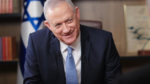 Preşedintele Autorităţii Palestiniene, Mahmoud Abbas, s-a întâlnit cu ministrul israelian al apărării, Benny Gantz/ Partidul Likud al lui Benjamin Netanyahu critică întâlnirea: ”Concesiuni periculoase pentru securitatea Israelului”